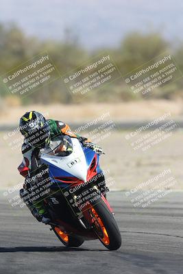 media/Oct-30-2025-Racers Edge (Thu) [[dabbdaf680]]/3-B Group/Session 2 Turn 2/